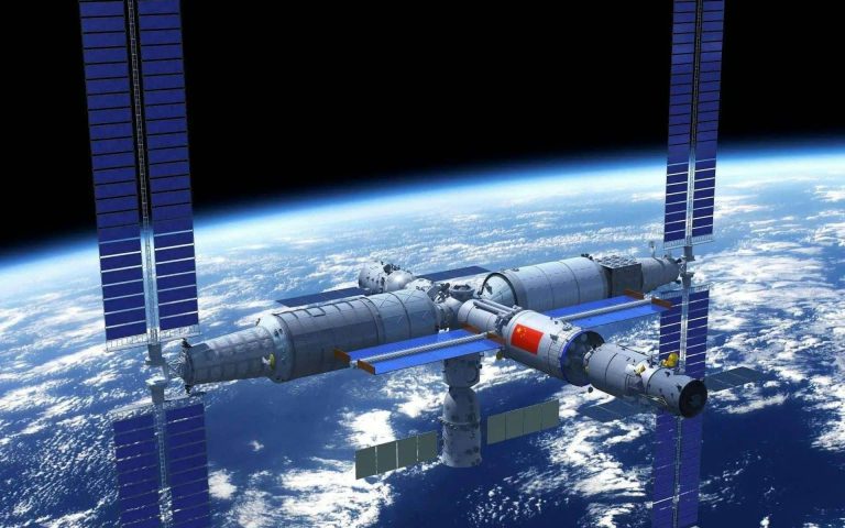 Chinese Space Station Makes History with Artificial Photosynthesis Producing Oxygen and Rocket Fuel